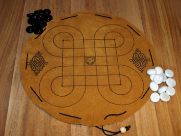 Surakarta with game pieces